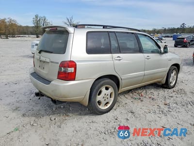 Trzecie zdjęcie samochodu z tyłu: 2005 TOYOTA HIGHLANDER LIMITED VIN:JTEDP21A250054693 - miniatura
