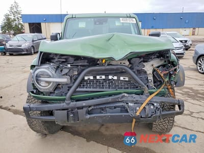 Piąte zdjęcie samochodu w środku: 2023 FORD BRONCO BASE VIN:1FMEE5DP2PLC07408 - miniatura