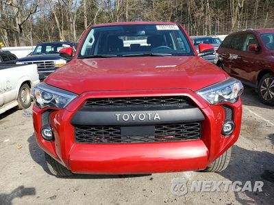 Piąte zdjęcie samochodu w środku: 2022 TOYOTA 4RUNNER SR5 VIN:JTEMU5JR0N6050140 - miniatura
