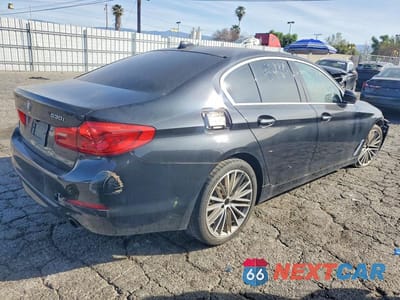 Trzecie zdjęcie samochodu z tyłu: 2018 BMW 530 I VIN:WBAJA5C52JWA37720 - miniatura