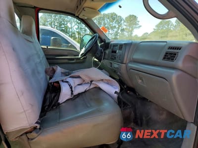 Piąte zdjęcie samochodu w środku: 2002 FORD F350 SUPER DUTY UTILITY / SERVICE TRUCK VIN:1FTSX31F22ED33489 - miniatura