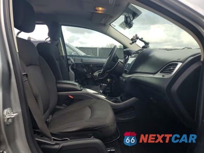 Piąte zdjęcie samochodu w środku: 2016 DODGE JOURNEY SXT VIN:3C4PDCBG4GT206143 - miniatura