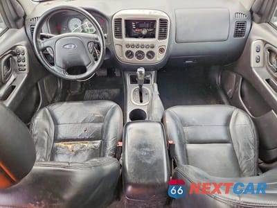 Zdjęcie 8 z 12 samochodu: 2005 FORD ESCAPE LIMITED VIN:1FMCU04105KA17022 - miniatura