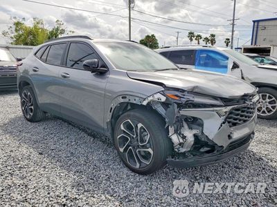 Czwarte zdjęcie samochodu z boku: 2025 CHEVROLET TRAX 2RS VIN:KL77LJEP2SC218893 - miniatura