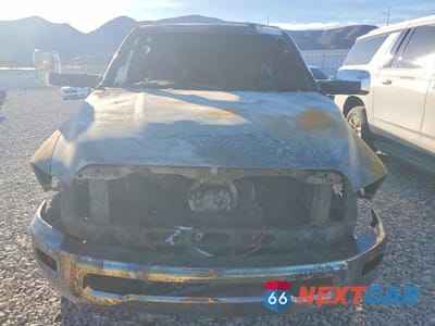 Piąte zdjęcie samochodu w środku: 2018 RAM 3500 LARAMIE VIN:3C63R3ML9JG312122 - miniatura
