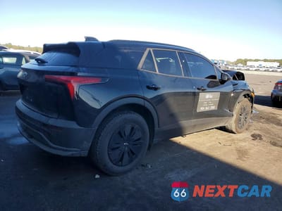 Trzecie zdjęcie samochodu z tyłu: 2025 CHEVROLET BLAZER LT VIN:3GNKDBRM8SS248109 - miniatura