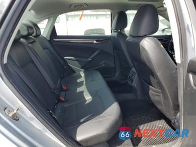 Zdjęcie 10 z 12 samochodu: 2018 VOLKSWAGEN PASSAT SE VIN:1VWBA7A34JC052316 - miniatura