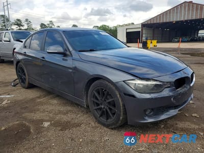 Czwarte zdjęcie samochodu z boku: 2013 BMW 328 I VIN:WBA3A5G57DNP21155 - miniatura