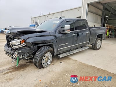 2019 GMC SIERRA K2500 DENALI 1GT12SEY2KF234777 - główne zdjęcie licytacji z USA - miniatura