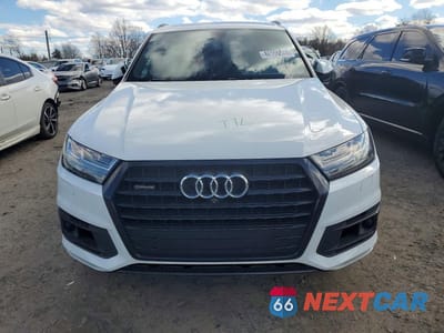 Piąte zdjęcie samochodu w środku: 2018 AUDI Q7 PRESTIGE VIN:WA1VAAF78JD048380 - miniatura