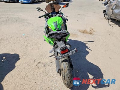 Czwarte zdjęcie samochodu z boku: 2025 KAWASAKI EX500 A VIN:ML5EXGJ10SDA63707 - miniatura