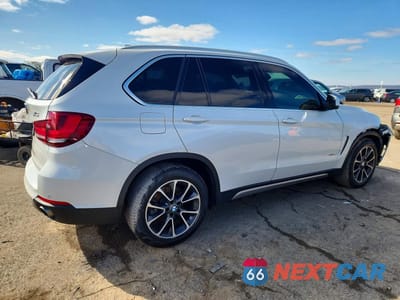 Trzecie zdjęcie samochodu z tyłu: 2017 BMW X5 XDRIVE35I VIN:5UXKR0C35H0V76150 - miniatura