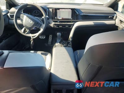 Zdjęcie 8 z 11 samochodu: 2026 TOYOTA CAMRY NIGHT SHADE VIN:4T1DBADKXTU039541 - miniatura