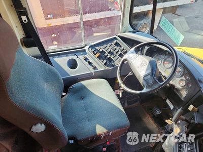 Piąte zdjęcie samochodu w środku: 2008 IC CORPORATION CE SERIES SCHOOL - SCHOOL BUS VIN:4DRBUAAN98B642404 - miniatura