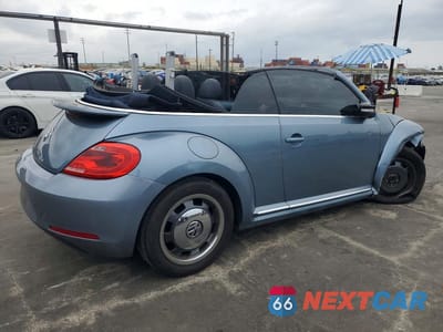 Trzecie zdjęcie samochodu z tyłu: 2016 VOLKSWAGEN BEETLE S VIN:3VW507AT0GM811762 - miniatura