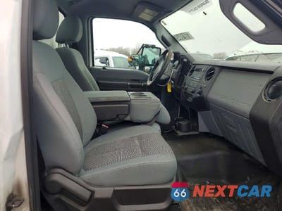 Zdjęcie 11 z 14 samochodu: 2011 FORD F450 SUPER DUTY BOX TRUCK VIN:1FDUF4GY5BEA13198 - miniatura