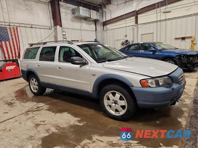 Czwarte zdjęcie samochodu z boku: 2004 VOLVO XC70 VIN:YV1SZ59H941132060 - miniatura
