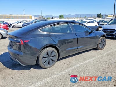 Trzecie zdjęcie samochodu z tyłu: 2024 TESLA MODEL 3 VIN:5YJ3E1EA5RF842935 - miniatura