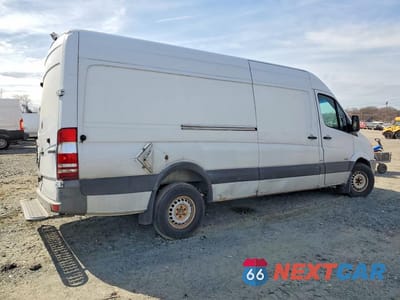 Trzecie zdjęcie samochodu z tyłu: 2011 MERCEDES BENZ SPRINTER 2500 DELIVERY VAN VIN:WD3PE8CBXB5588601 - miniatura