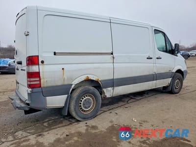 Trzecie zdjęcie samochodu z tyłu: 2013 MERCEDES BENZ SPRINTER 2500 UTILITY / SERVICE VAN VIN:WD3PE7CC2D5806441 - miniatura