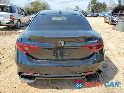 Zdjęcie 6 z 12 samochodu: 2017 ALFA ROMEO GIULIA QUADRIFOGLIO VIN:ZARFAEAV2H7541851 - miniatura