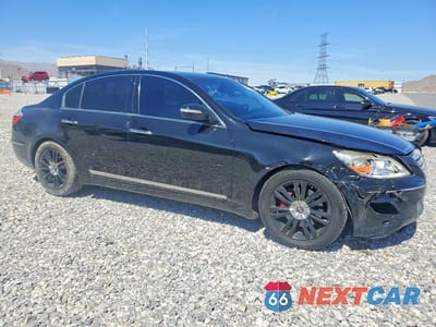 Czwarte zdjęcie samochodu z boku: 2009 HYUNDAI GENESIS 4.6L V8 VIN:KMHGC46F39U059697 - miniatura
