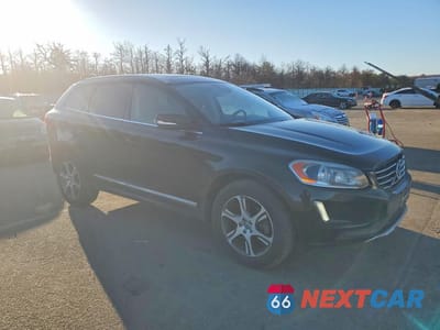 Czwarte zdjęcie samochodu z boku: 2014 VOLVO XC60 T6 VIN:YV4902DZ4E2533019 - miniatura