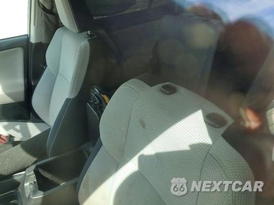 Zdjęcie 10 z 13 samochodu: 2016 TOYOTA RAV4 XLE VIN:2T3RFREV3GW515241 - miniatura