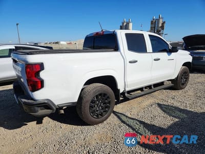 Trzecie zdjęcie samochodu z tyłu: 2025 CHEVROLET COLORADO VIN:1GCPSBEK9S1247383 - miniatura