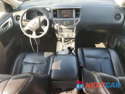 Zdjęcie 8 z 13 samochodu: 2018 NISSAN PATHFINDER SL VIN:5N1DR2MN5JC615227 - miniatura