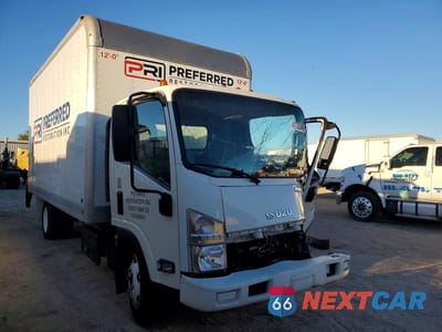 Czwarte zdjęcie samochodu z boku: 2022 ISUZU NPR HD VIN:JALC4W16XN7K00808 - miniatura