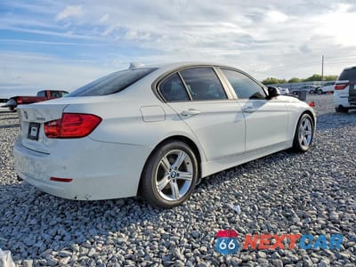 Trzecie zdjęcie samochodu z tyłu: 2015 BMW 328 I VIN:WBA3A5C52FF609267 - miniatura