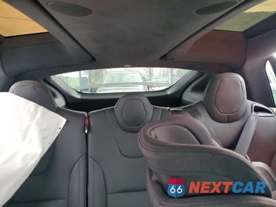 Zdjęcie 10 z 13 samochodu: 2022 TESLA MODEL X VIN:7SAXCDE5XNF356176 - miniatura