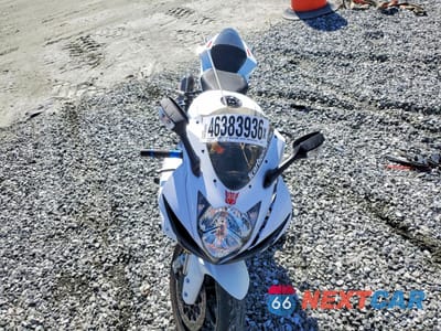 Piąte zdjęcie samochodu w środku: 2011 SUZUKI GSX750 F VIN:JS1GR7MA4B2103214 - miniatura