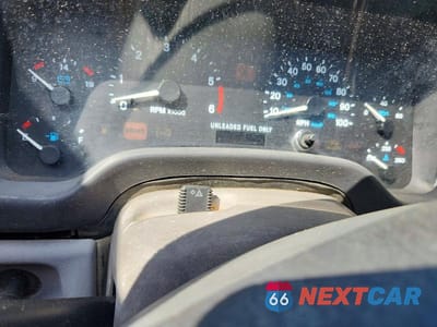 Zdjęcie 9 z 13 samochodu: 1997 JEEP WRANGLER / TJ SE VIN:1J4FY29P8VP412688 - miniatura