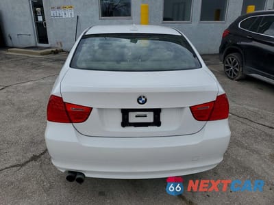 Zdjęcie 6 z 11 samochodu: 2009 BMW 328 XI VIN:WBAPK73589A452341 - miniatura