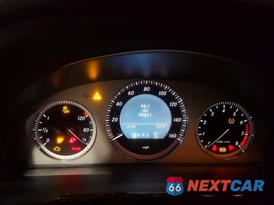 Zdjęcie 9 z 12 samochodu: 2011 MERCEDES-BENZ GLK 350 4MATIC VIN:WDCGG8HB3BF603033 - miniatura