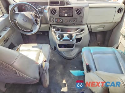 Zdjęcie 8 z 13 samochodu: 2009 FORD ECONOLINE E350 SUPER DUTY WAGON VIN:1FBNE31L19DA73843 - miniatura