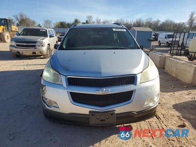 Piąte zdjęcie samochodu w środku: 2011 CHEVROLET TRAVERSE VIN:1GNKRJED3BJ102123 - miniatura