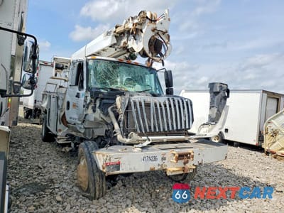 Czwarte zdjęcie samochodu z boku: 2016 INTERNATIONAL 7300 DIGGER DERRICK TRUCK VIN:3HAWBAANXGL728602 - miniatura