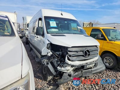 Czwarte zdjęcie samochodu z boku: 2024 MERCEDES BENZ SPRINTER 2500 DELIVERY VAN VIN:W1W4NCVY5RT163536 - miniatura