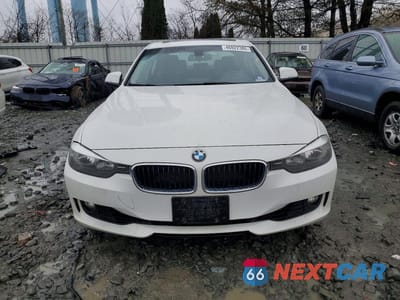 Piąte zdjęcie samochodu w środku: 2013 BMW 328 XI SULEV VIN:WBA3B5G56DNS04152 - miniatura