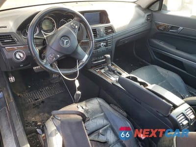 Zdjęcie 8 z 12 samochodu: 2010 MERCEDES-BENZ E 550 VIN:WDDKJ7CB0AF053961 - miniatura