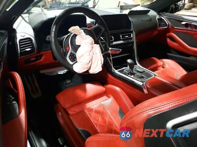 Zdjęcie 8 z 12 samochodu: 2020 BMW M8 VIN:WBSAE0C09LCD60450 - miniatura