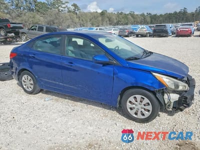 Czwarte zdjęcie samochodu z boku: 2017 HYUNDAI ACCENT SE VIN:KMHCT4AE6HU167310 - miniatura