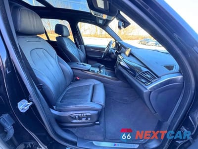 Piąte zdjęcie samochodu w środku: 2018 BMW X5 XDRIVE50I VIN:5UXKR6C55J0U15260 - miniatura