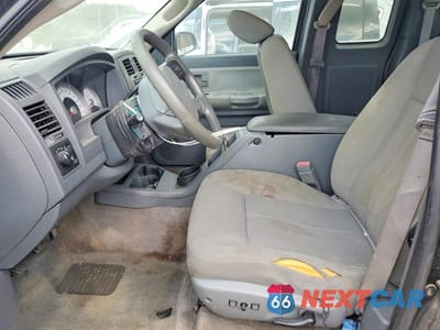 Zdjęcie 7 z 12 samochodu: 2006 DODGE DAKOTA SLT VIN:1D7HE42K96S694524 - miniatura