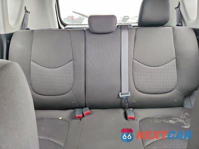 Zdjęcie 10 z 13 samochodu: 2012 KIA SOUL BASE VIN:KNDJT2A57C7447762 - miniatura