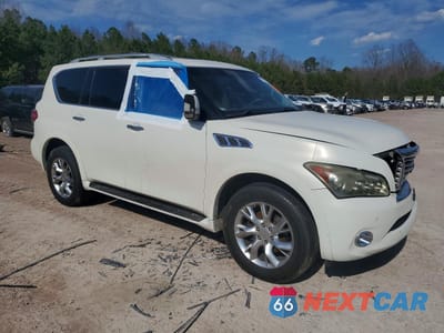 Czwarte zdjęcie samochodu z boku: 2013 INFINITI QX56 BASE VIN:JN8AZ2NF9D9550578 - miniatura