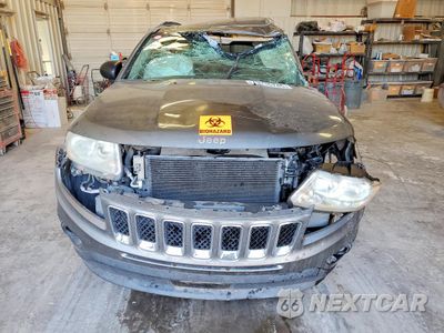Piąte zdjęcie samochodu w środku: 2012 JEEP COMPASS LIMITED VIN:1C4NJCCB7CD560001 - miniatura